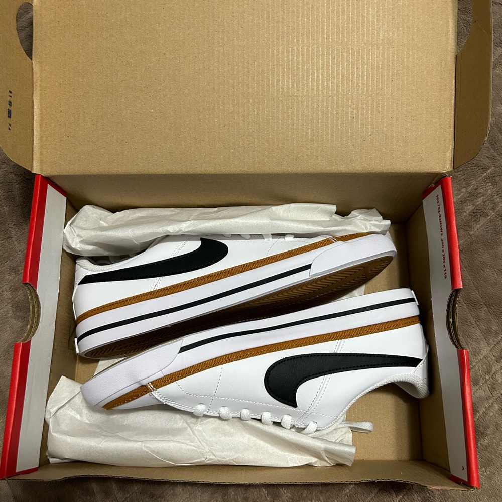 Brand New Nike Court Legacy sneakers